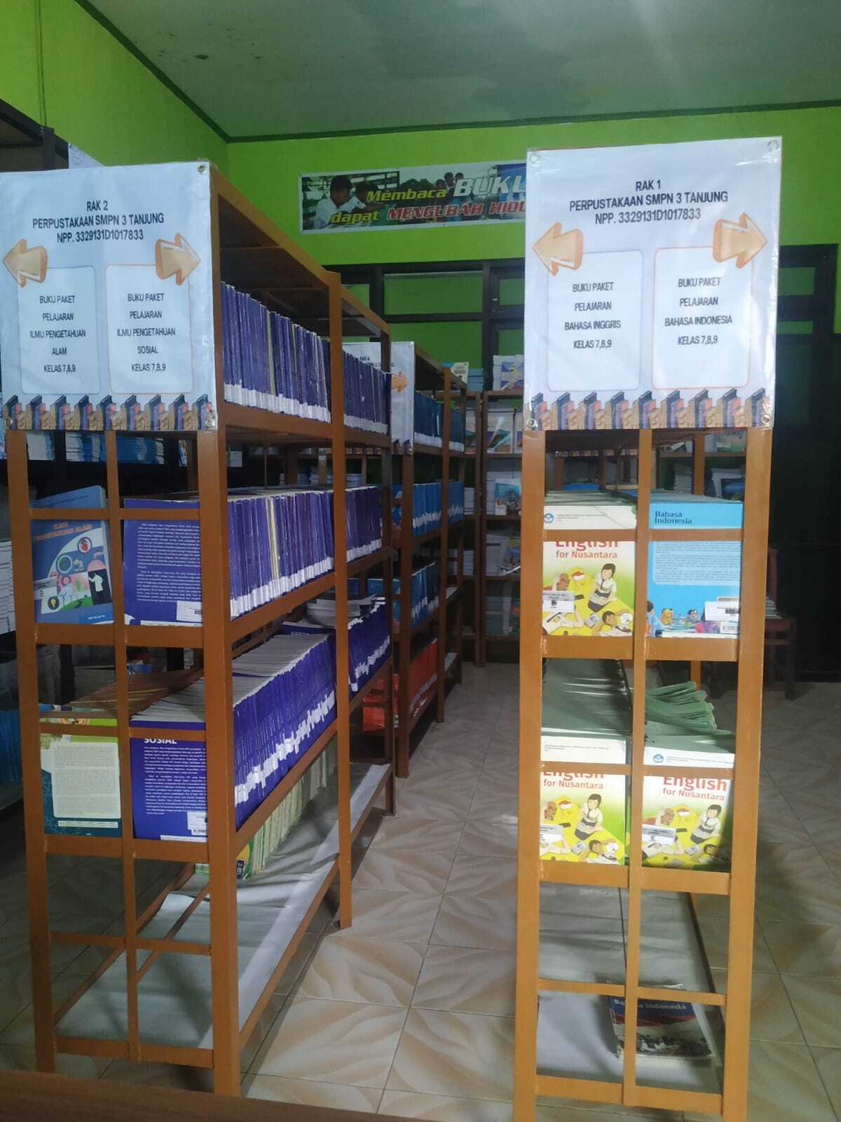 Koleksi_Buku.jpg