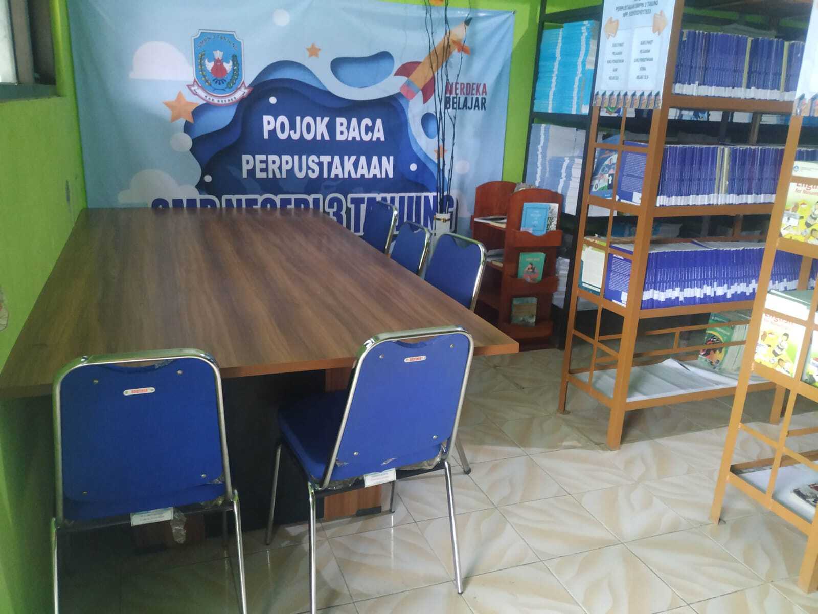 Pojok_Baca1.jpg
